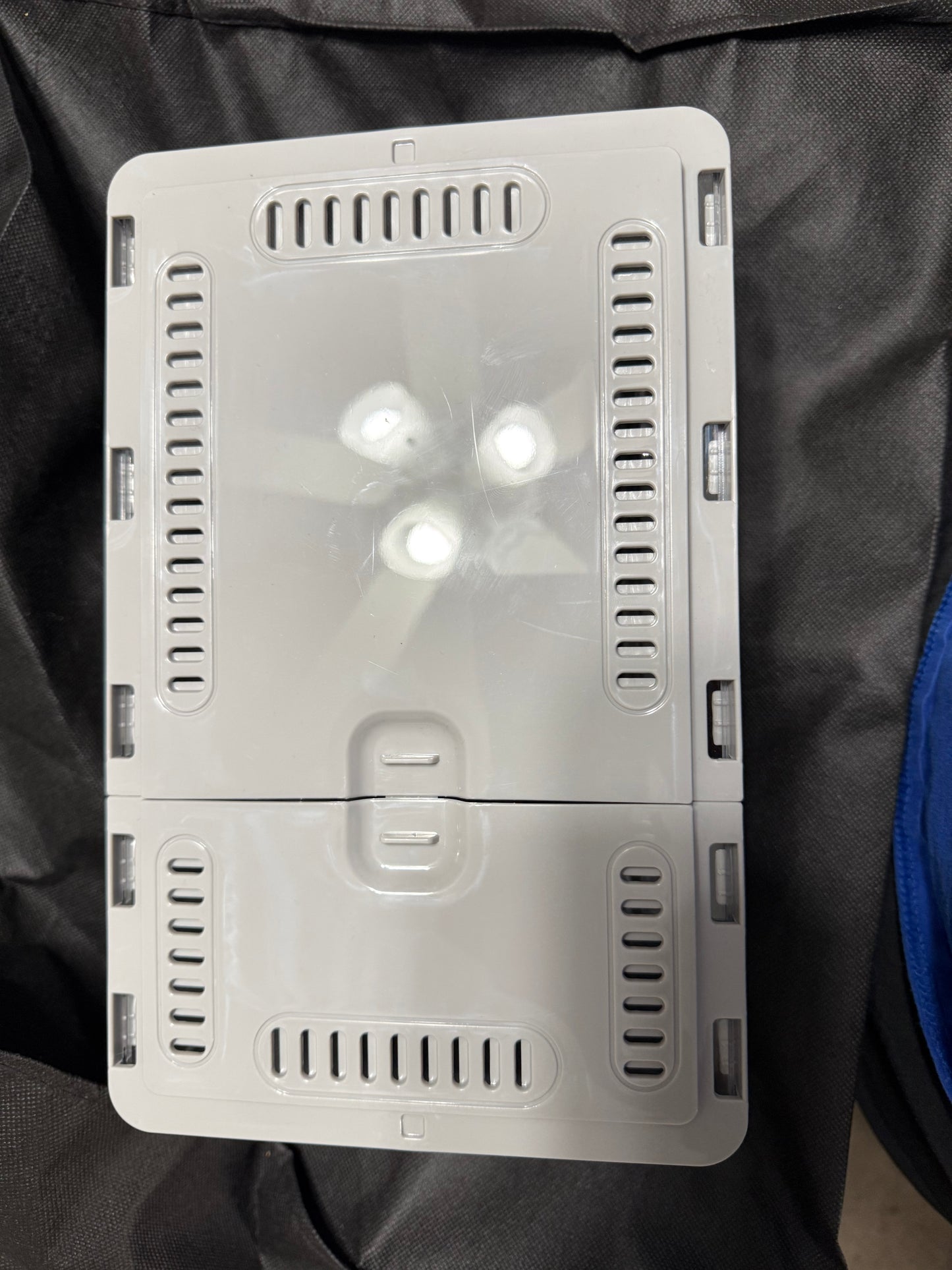 Beetle/Larvae Insect Keeping Case Rearing Breeding Container